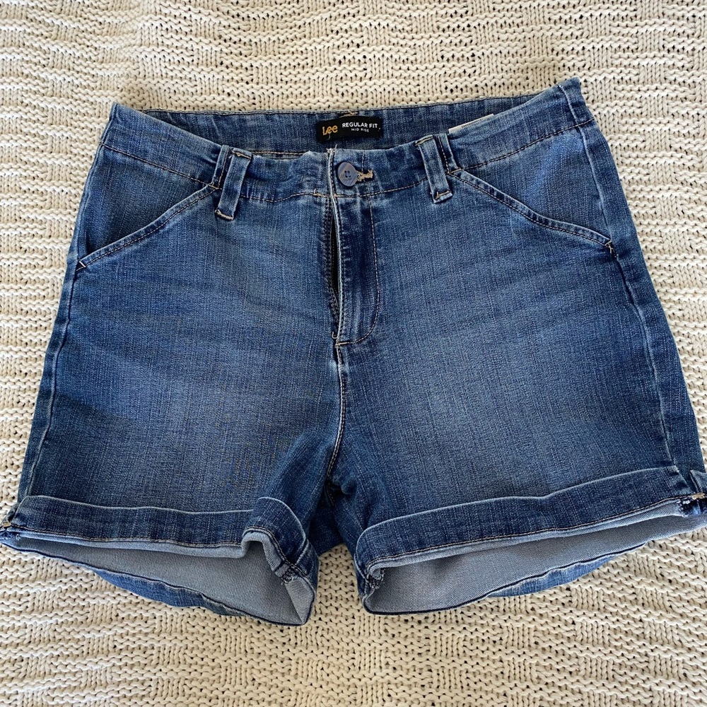 Women’s Lee Regular fit mid rise denim shorts